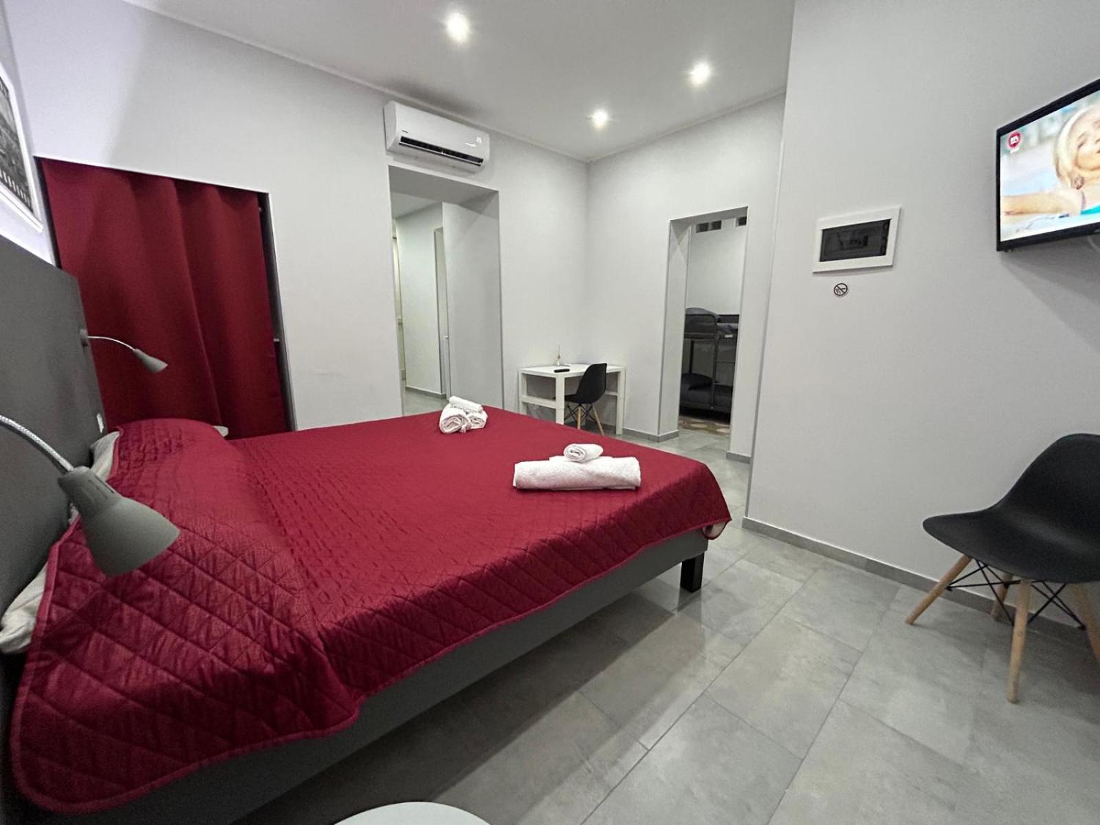 Pacini 88 Rooms And Apartment Catania Centro Bagian luar foto